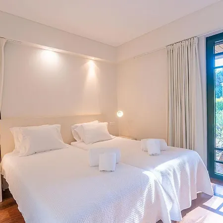 Lux A Luxury 5 Bedroom A Great Location Villa
