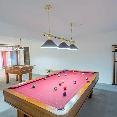 Lux A Luxury 5 Bedroom A Great Location Vilamoura