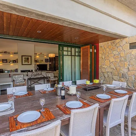 Villa Lux A Luxury 5 Bedroom A Great Location
