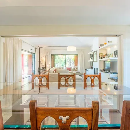 Lux A Luxury 5 Bedroom A Great Location *