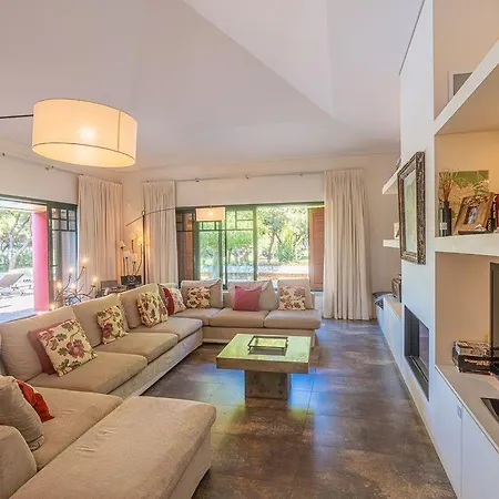 Lux A Luxury 5 Bedroom A Great Location