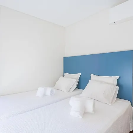 Lux A Luxury 5 Bedroom A Great Location Vila *